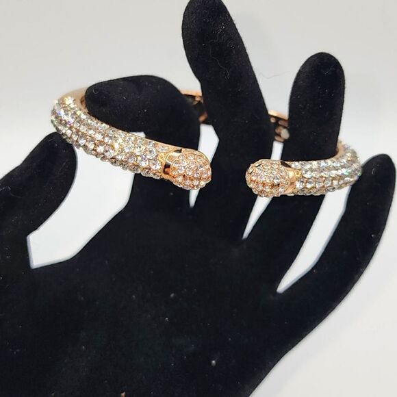 Round Crystal 14k Rose Gold Plated Cuff Bangle Bracelet NWOT - Picture 1 of 5